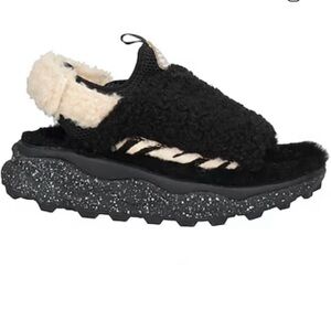 Flower Mountain Nazca Platform Sandals Shearling Chunky Techwear 6.5 NWT